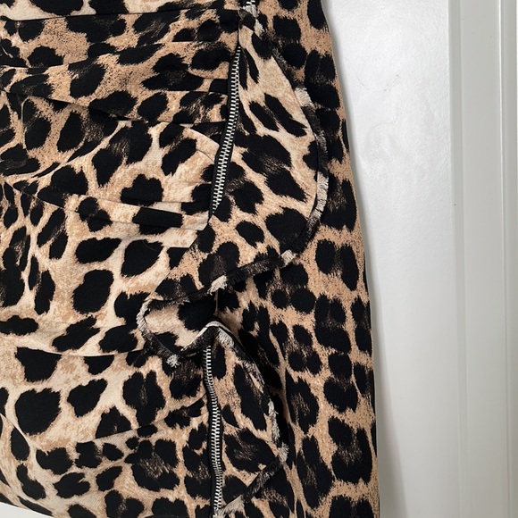 🐆ZARA Basic Leopard Mini Skirt - Picture 4 of 7